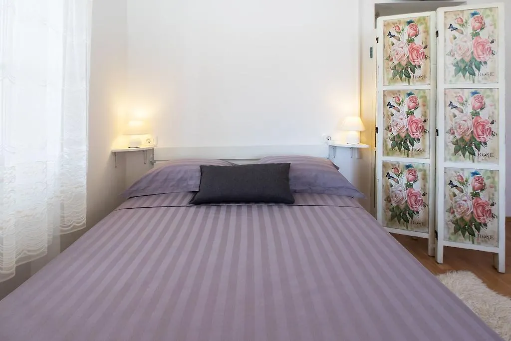 Apartment Bosa Σπλιτ